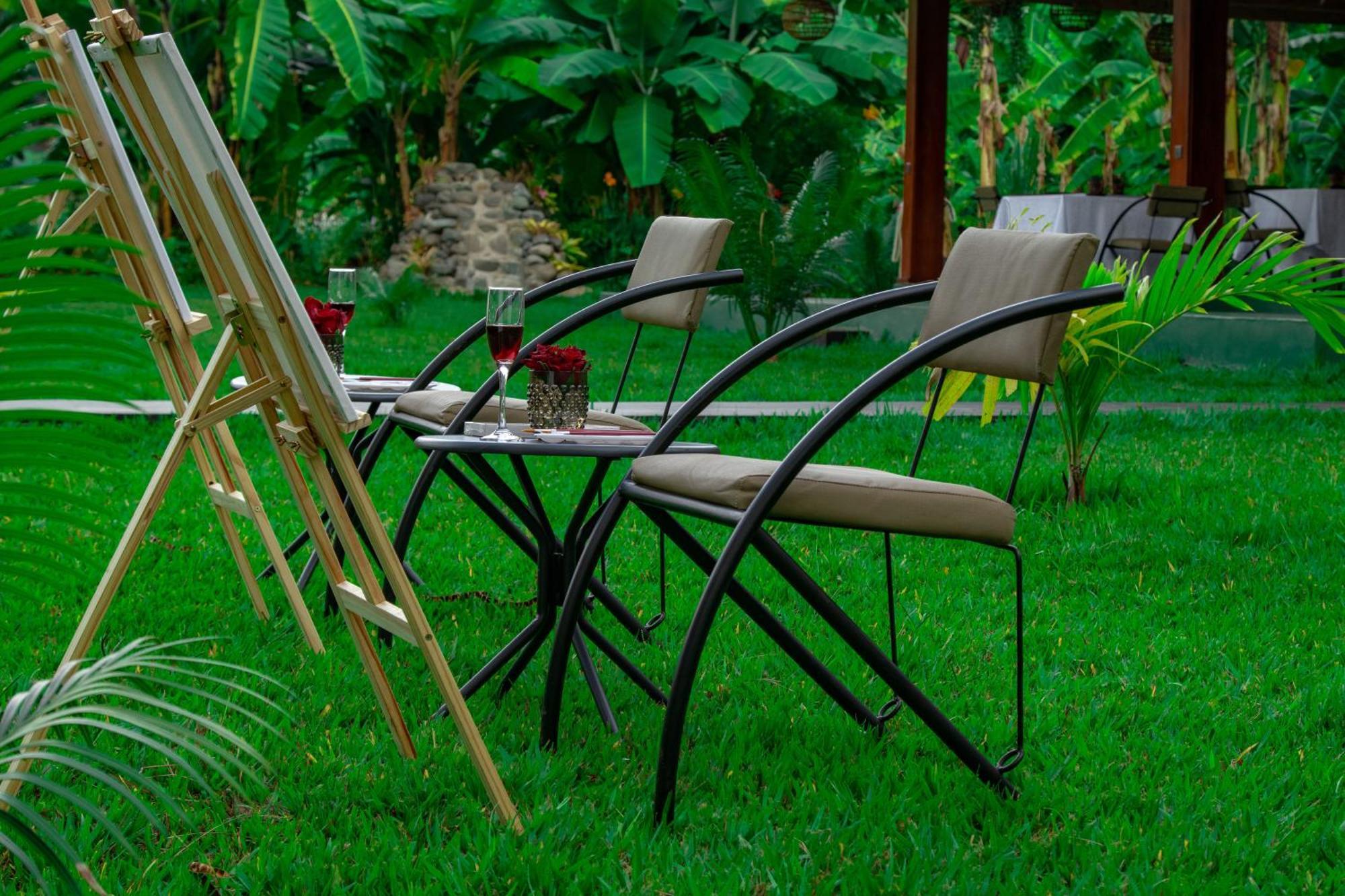 Shose Farmhouse Chalets & Campsite Moshi Exterior foto